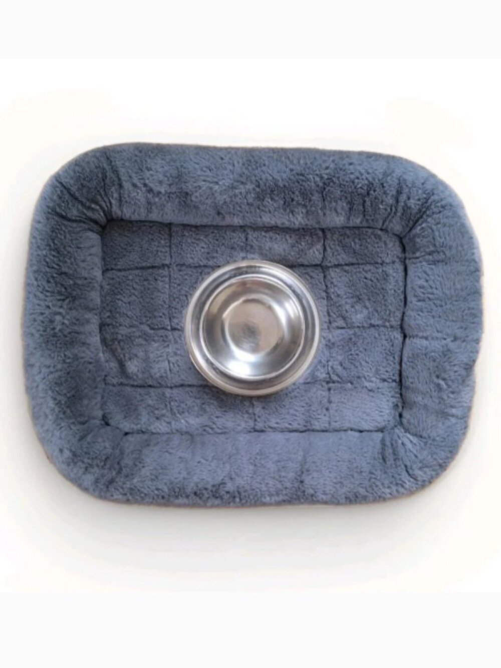SMALL PET BED + DISH BUNDLE  EXCELLENT CONDITION